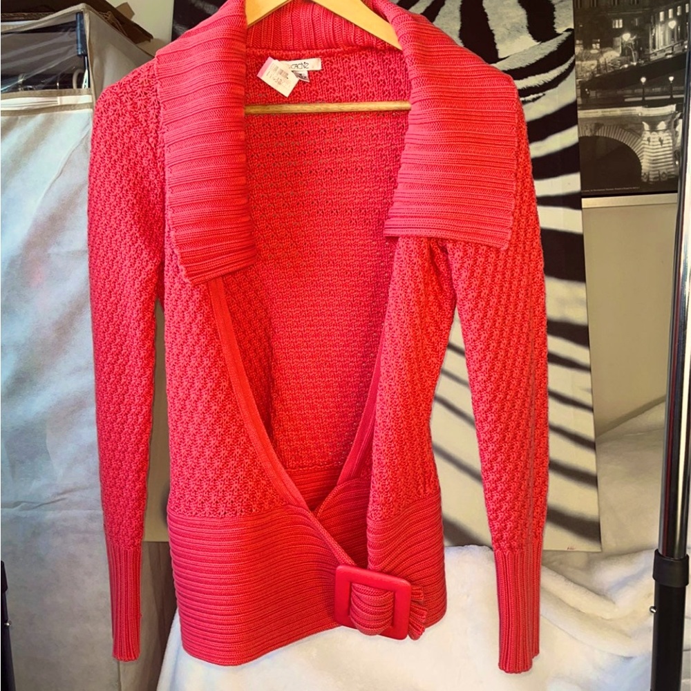 Cache sweater
